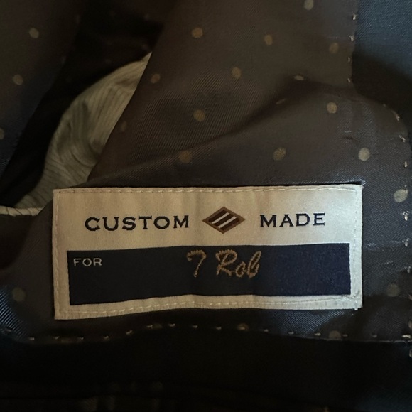 Gently Used Vintage Joseph Abboud Custom Charcoal Super 120 Blazer in a size 38R - Picture 9 of 11